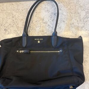 Pre-Owned Black Michae lKors Kelsey nylon tote bag